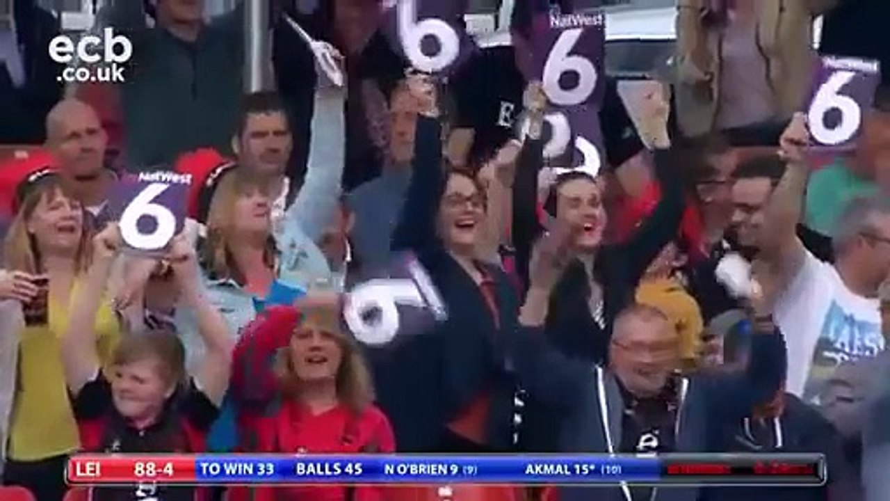 Umar Akmal huge six in County match (1)