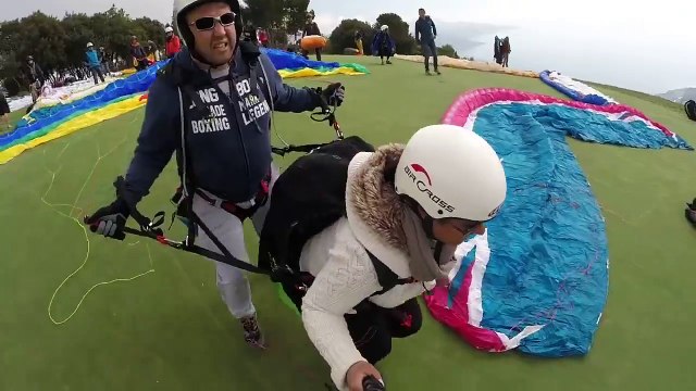 TAMAZGHA - Parapente aux couleurs du drapeau Amazigh !...