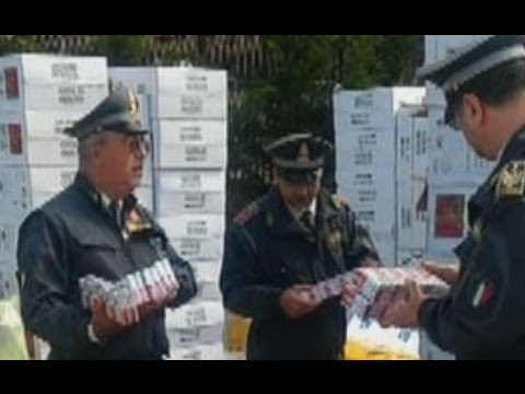 Brindisi - 4 tonnellate di sigarette di contrabbando sequestrate al porto (11.05.17)
