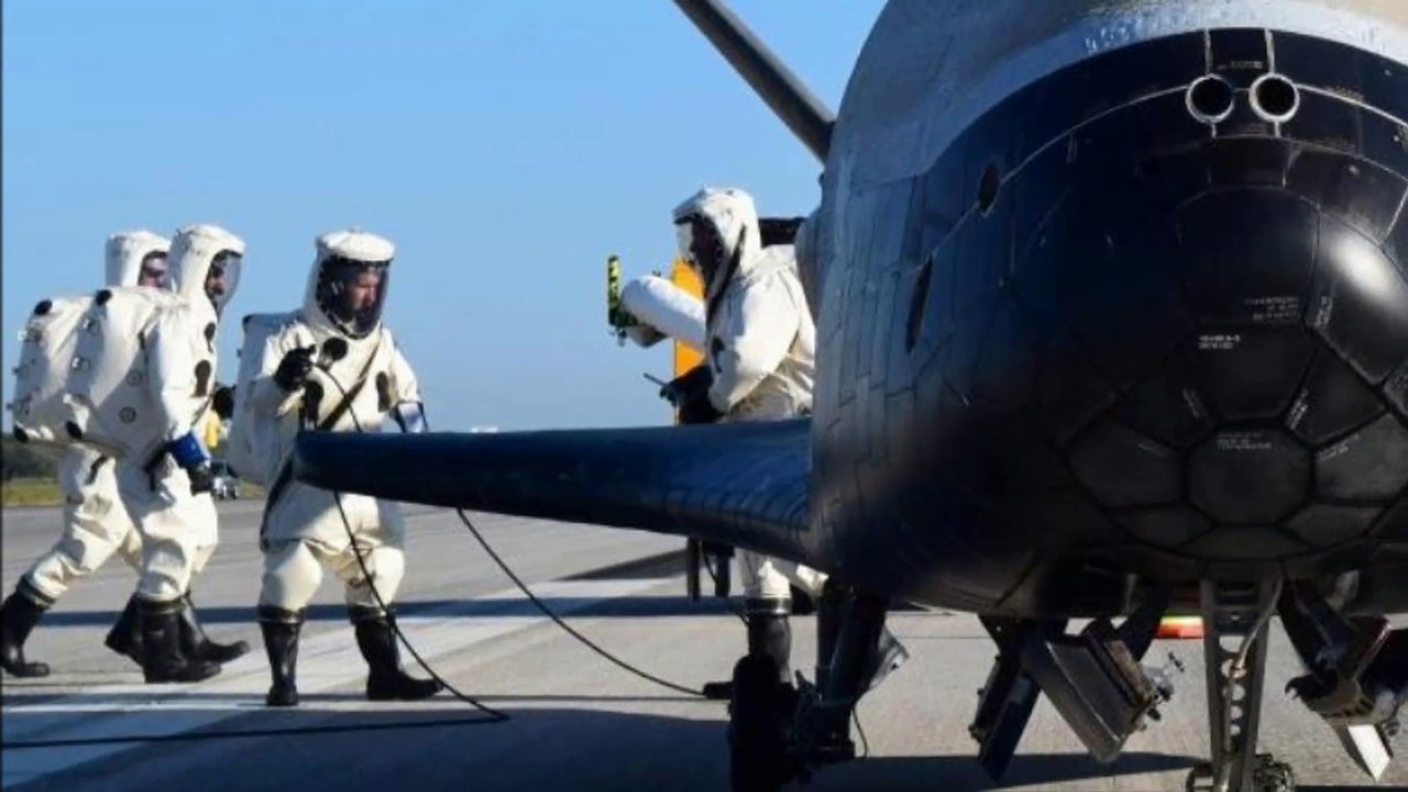 El dron espacial X-37B de la Fuerza Aérea de los Estados Unidos regresa de una misión secreta de 2 años en el espacio