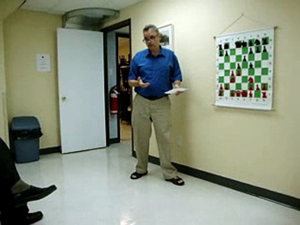 Une analyse de partie du GMI Jean Hébert au Club d'échecs de Chambly.