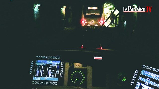 Dans la cabine d'un conducteur du RER A équipé d'un pilotage automatique