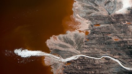 This Photographer Turns Toxic Dumps Into Abstract Art