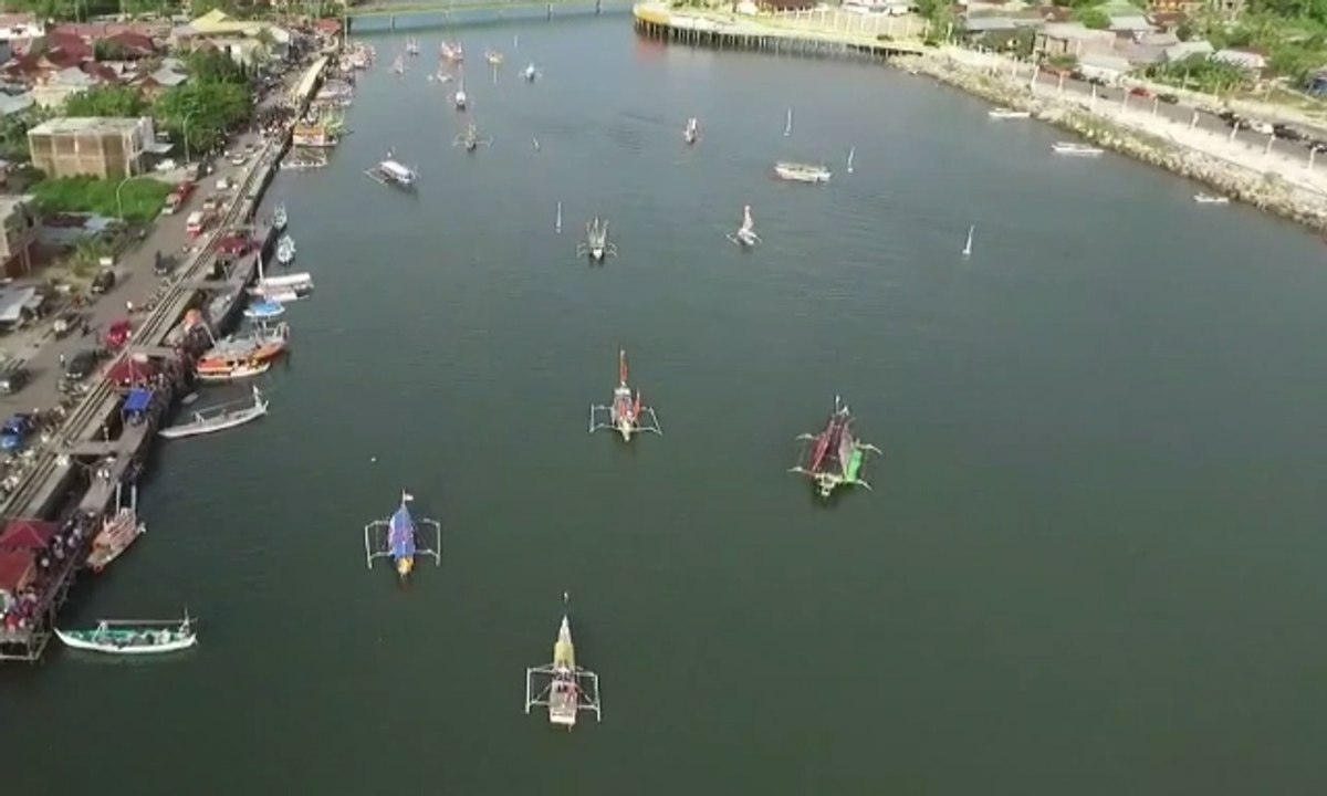Lomba Perahu Hias Ini Digelar Untuk Kenang Habibie-Ainun