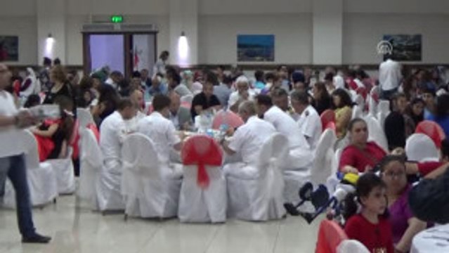 Engelli Gençlere Asker Kınası Gecesi