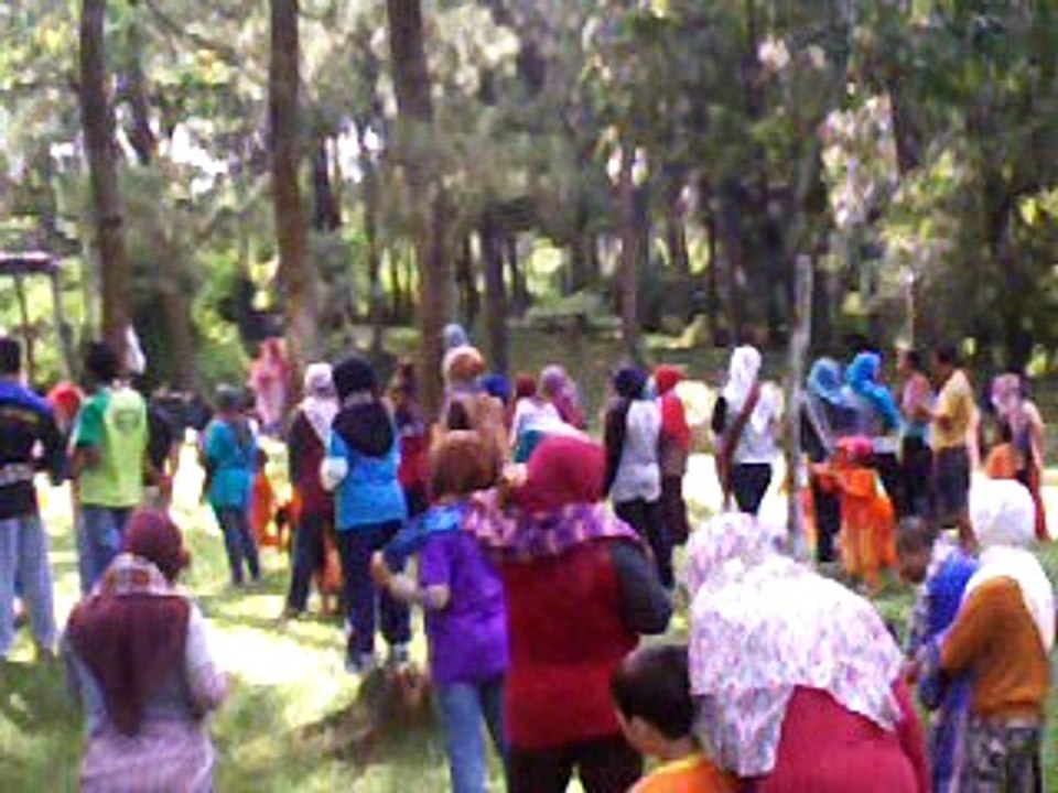 video aneh anak-anak disini disuruh meninggalkan orang tuanya 11 mei 2017017