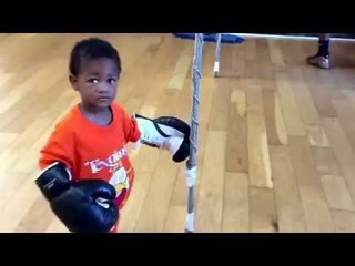 2 year old got better boxing skills than conor mcgregor - esnews