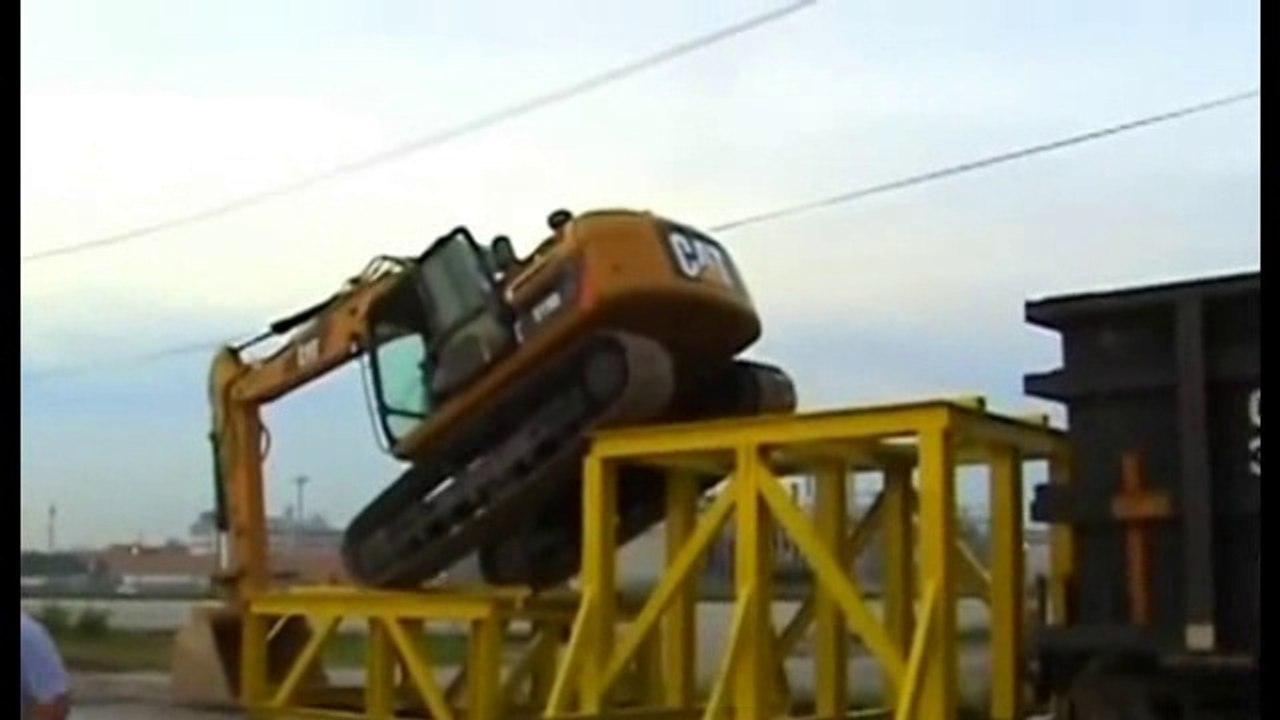 Amazing Skills Excavator Operator
