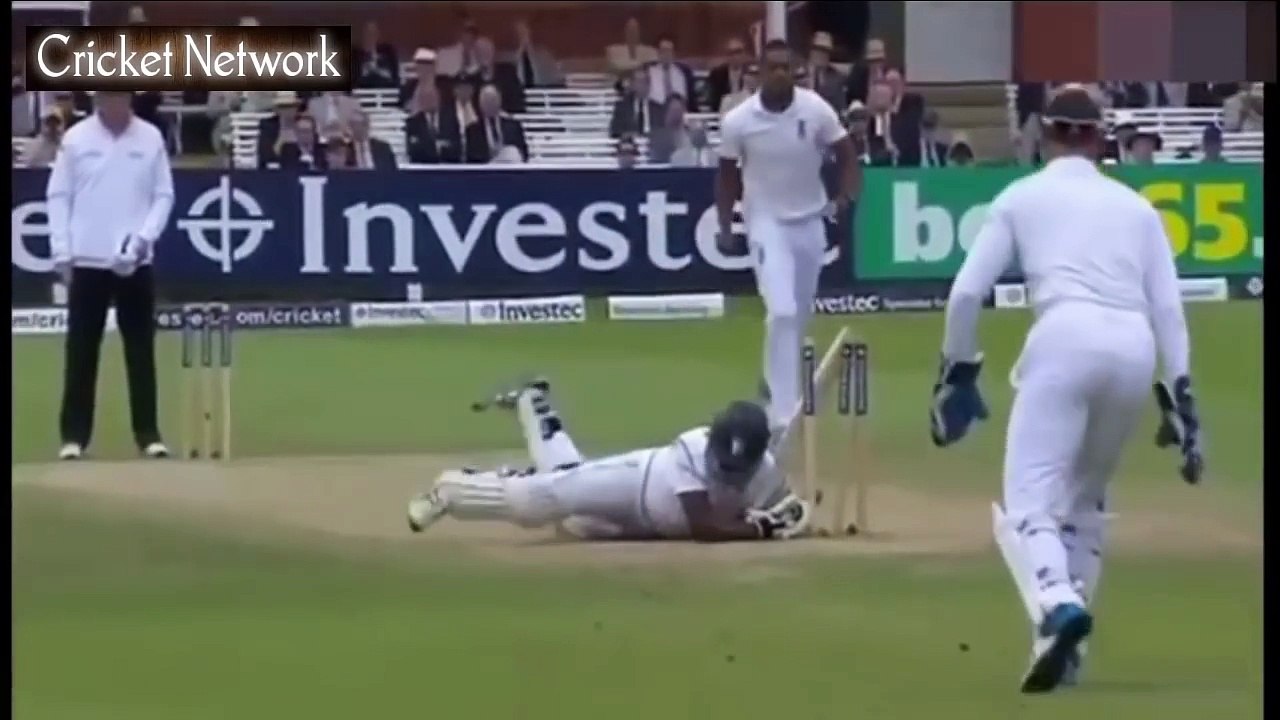 Top 8 Impossible Hit Wickets In Cricket History -  MS Dhoni Best Wicket Keepers in Crickets