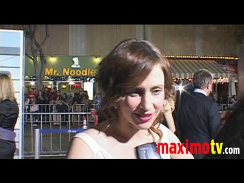 VERA FARMIGA (Golden Globe 2010 Nominee) Interview at 'UP IN THE AIR' Premiere in Los Angeles