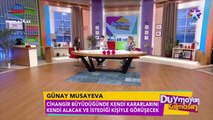 Azərbaycanlı maniken Günay Musayeva oğlunu baxıcısı ilə Ümrə ziyarətinə göndərdi