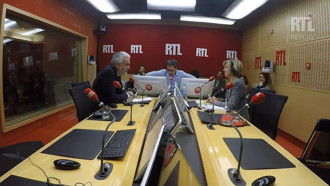 "La guerre du camembert est déclarée", lance Pascal Praud