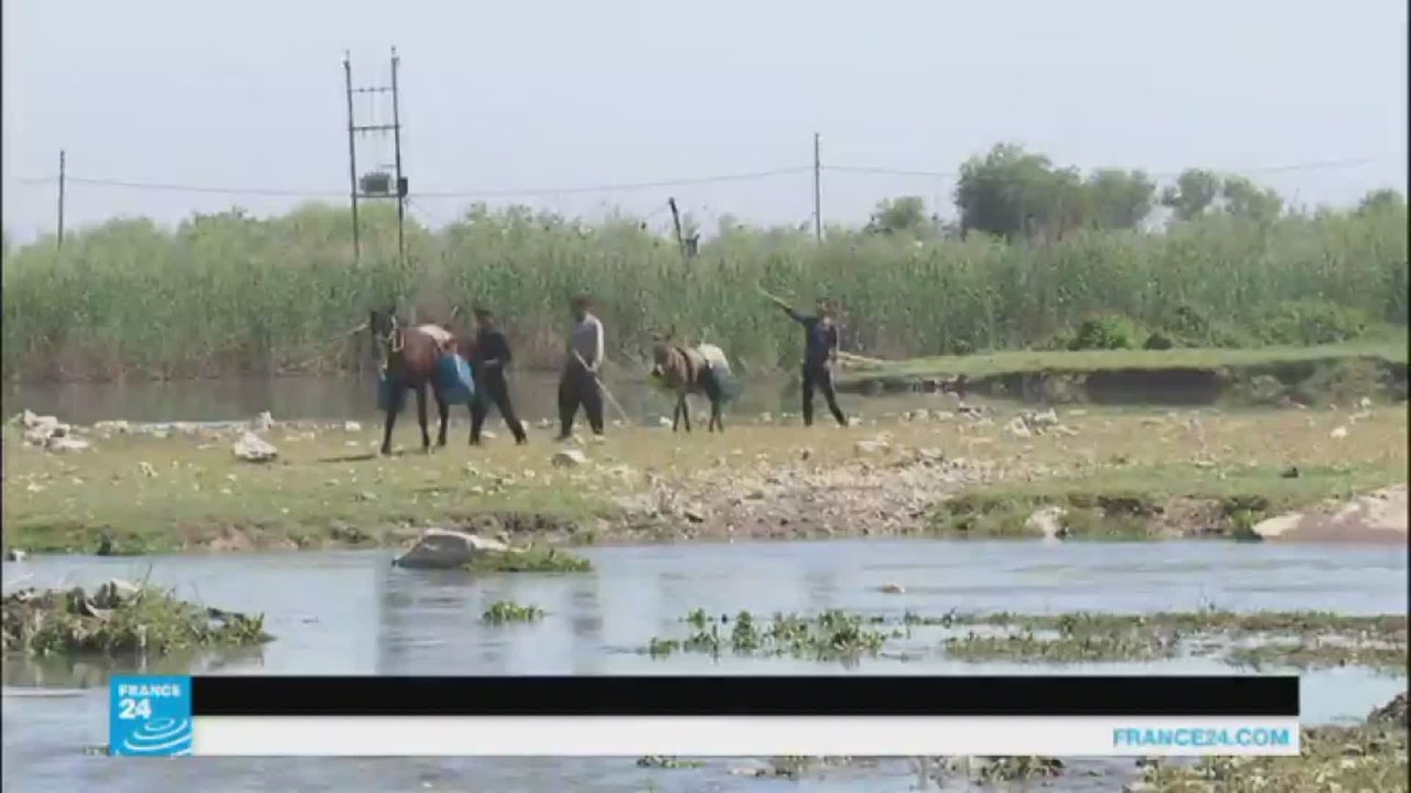 أزمة المياه تثقل كاهل أهالي الموصل العائدين إلى أحيائهم المحررة