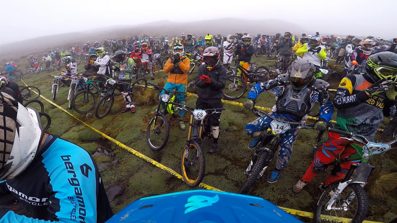 Adrénaline - VTT : Kilian Bron vous embarque pour l'Inca Avalanche, une course un peu folle autour des ruines inca au Pérou