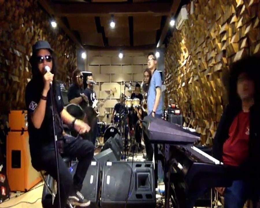 Steven Jam debut BandViews sessions (4)
