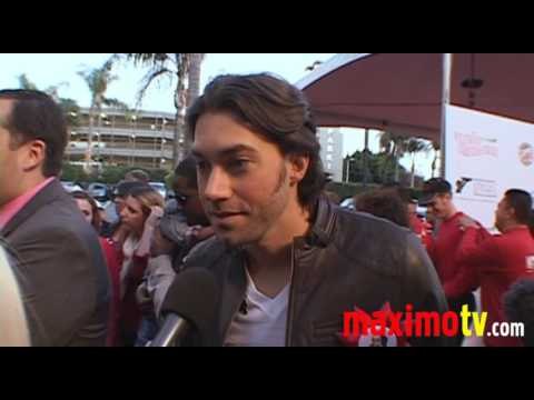American Idol ACE YOUNG Interview at The 2009 Hollywood Christmas Parade