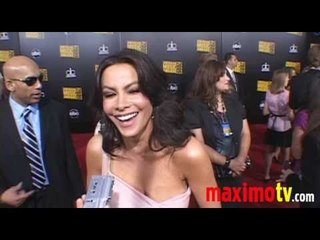 SOFIA VERGARA Interview at AMA AWARDS