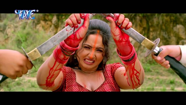 Action Scene from Bhojpuri Movie Main Rani Himmat Wali __ Rani Chatterjee