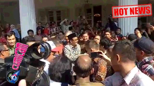 Hot News! Pasca Ahok Ditahan, Djarot di Kepung Warga di Balai Kota - Cumicam 12 Mei 2017