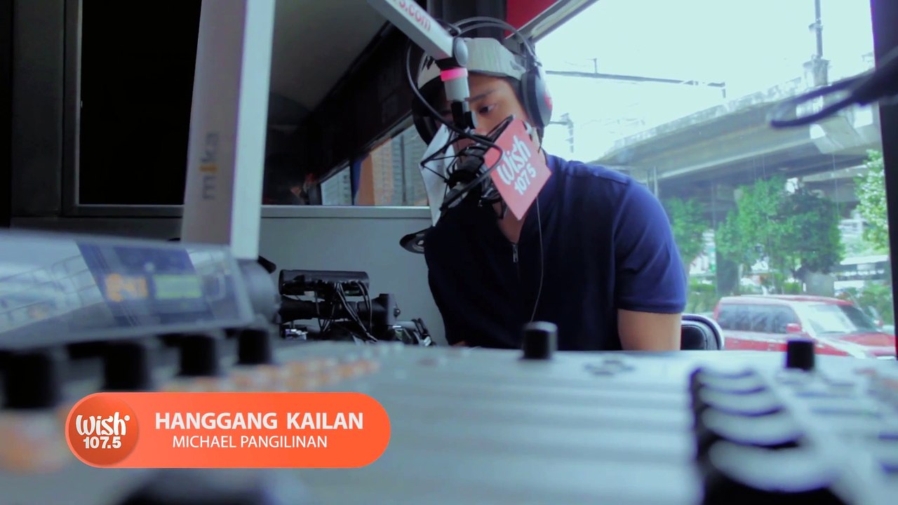 Michael Pangilinan sings _Hanggang Kailan_ LIVE on Wish 107.5 Bus