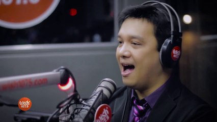 Richard Reynoso sings _Paminsan Minsan_ LIVE on Wish 107.5 Bus