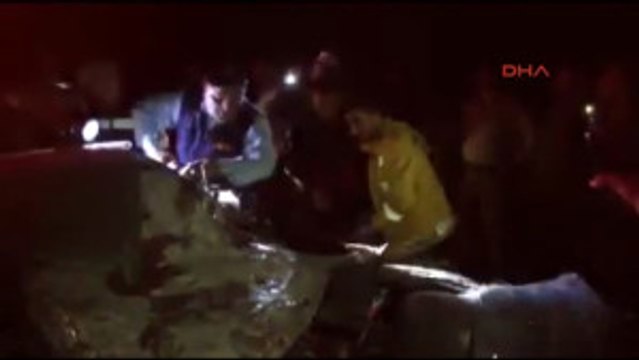 Çorum' da Tır'a Arkadan Çarpan Otomobilde 1 Ölü, 3 Yaralı