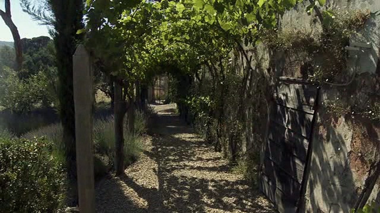 Trudie Styler's @ Warrior Yoga Trudie Styler Meditation