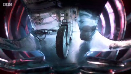 Holby City, Series 19 Episode 31: The Heart Is a Small Thing (9 May 2017)