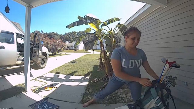 Woman caught on video brazenly stealing golf clubs in broad daylight