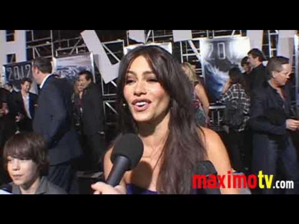 SOFIA VERGARA Interview at 2012 Premiere Arrivals
