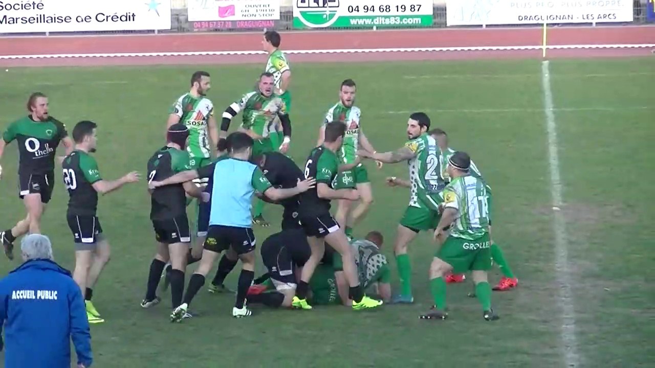 Quand un match de rugby fini en bagarre générale... Violent