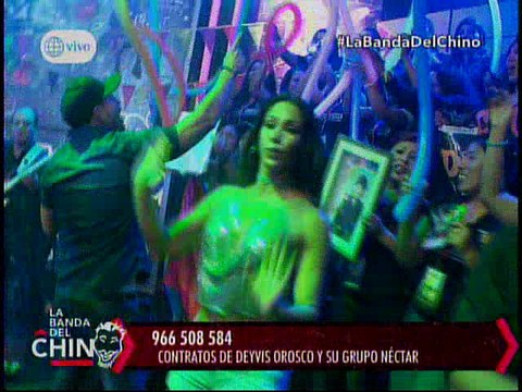 Deyvis Orosco y su grupo Nectar en La Banda del chino