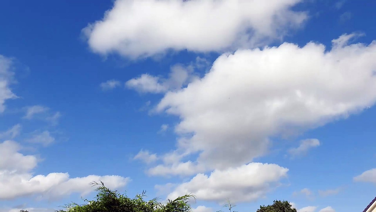 Fluffy clouds timelapse 3 August 2016
