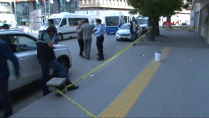 Ankara'da Bir Kişi Banka Çıkışı Uğradığı Silahlı Saldırı Sonucu Yaralandı