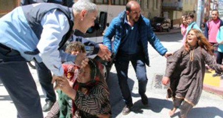 Karşısında Polis ve Zabıtayı Gören Dilenciler Bayılma Numarası Yaptı