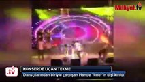 Hande Yener'e konserde uçan tekme!