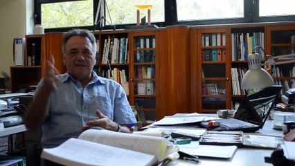 ΜΙΑ ΠΛΑΤΕΙΑ ΜΝΗΜΕΣ, A SQUARE FULL OF MEMORIES