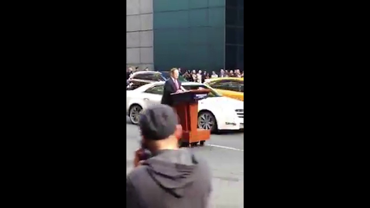 Melissa Mccarthy Cruises Down New York City As...