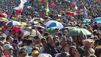 Papa Francisco chega a Portugal para peregrinação à Fátima