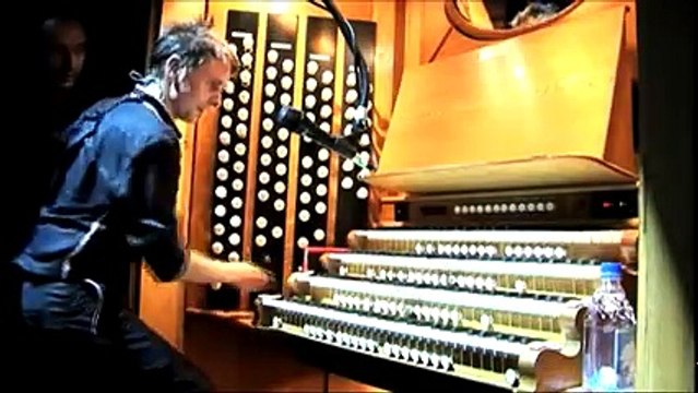 Muse - Megalomania, London Royal Albert Hall, 04/12/2008