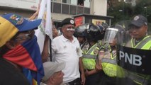 La tercera edad se toma las calles de Venezuela, opositores siguen en las protestas