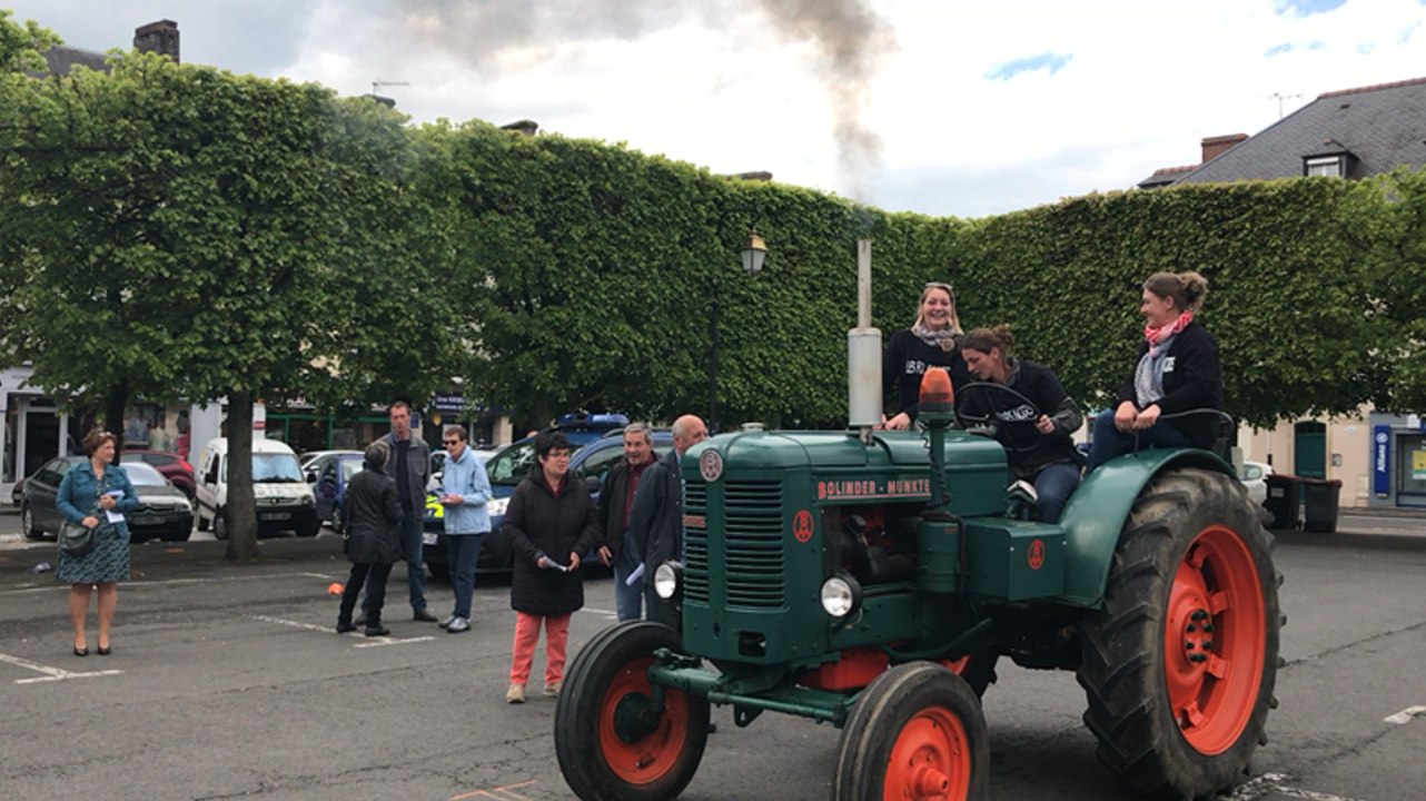 Marche des Foulards Noirs, agricultrices et femmes d'agriculteurs