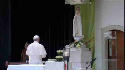 El papa en Fátima fue un "obispo vestido de blanco" que pidió derribar muros