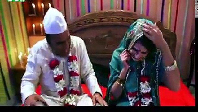 ফেসবুকে প্রেম করে বিয়ে করছেন তো মরছেন