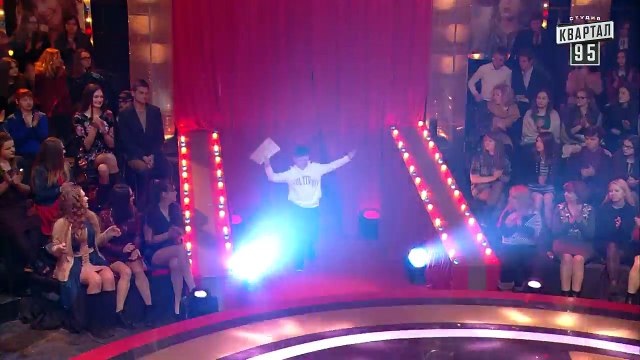 -10 000 - Если на радио 30 минут без рекламы, значит радиоведущий задремал - Рассмеши Комика Дети