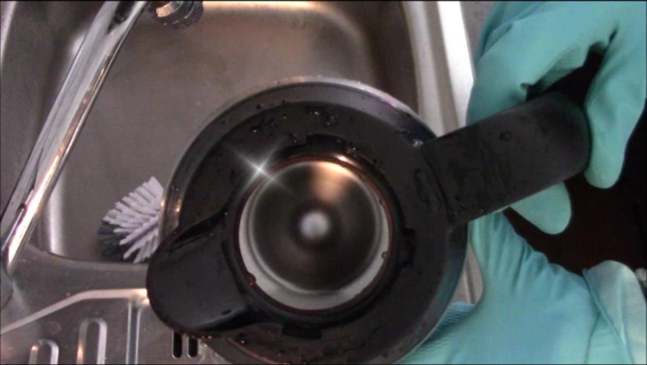 Thermoskanne reinigen, wie NEU! Preiswert und gut.