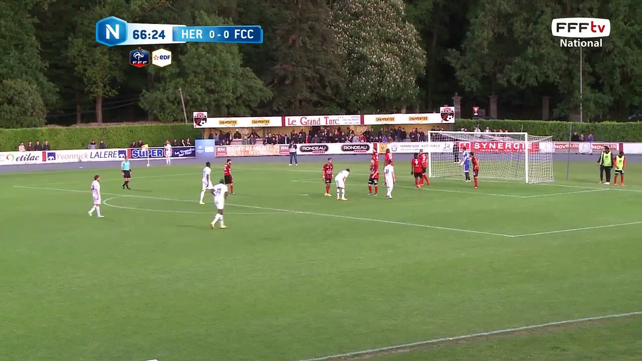 Corner directement dans les bras du gardien