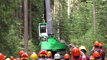 Haas Raptor - Worlds biggest track Harvester