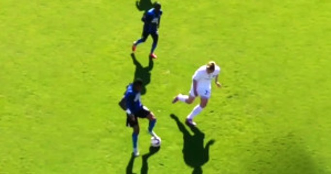 Midtjylland'lı Oyuncu, Attığı Çalımlarla Herkesi Kendine Hayran Bıraktı