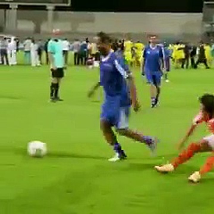 Ronaldinho n'a toujours aucun respect pour ses...